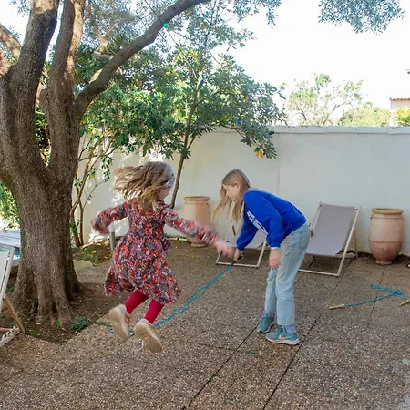 La Canopee Familiale Nyaraló